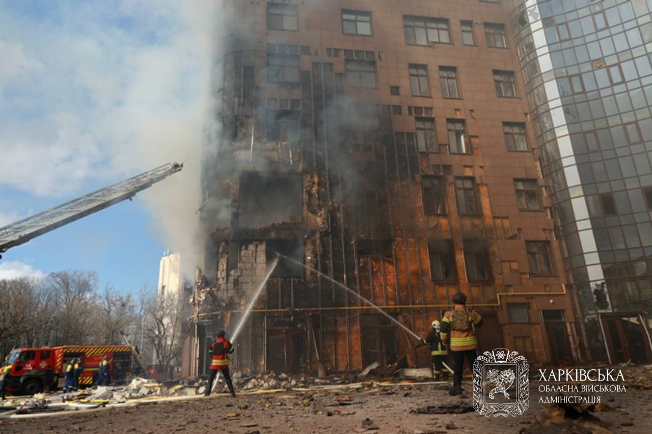 Армія РФ атакувала дроном житловий будинок. Фото: ОВА