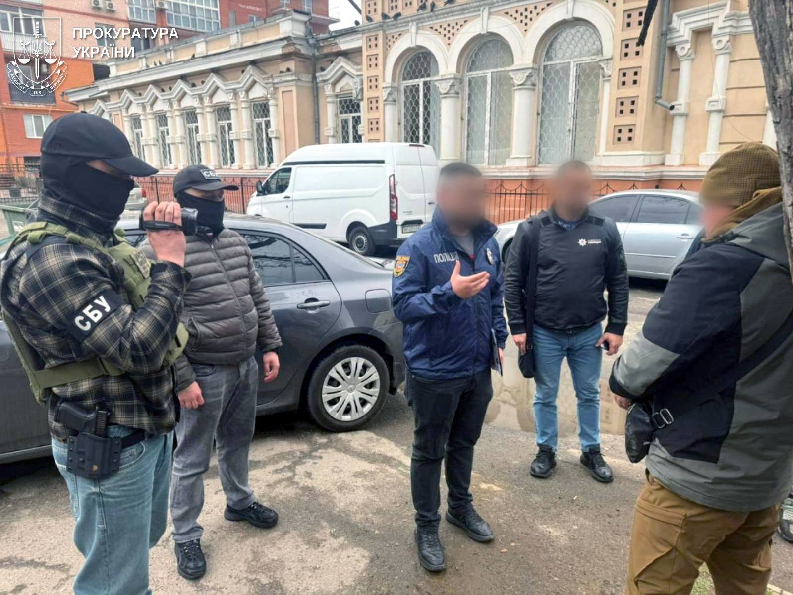 Посадовець ТЦК погорів на хабарі. Фото: ОГП