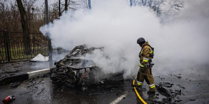 Наслідки російської атаки по Харкову 3 квітня, фото: ДСНС