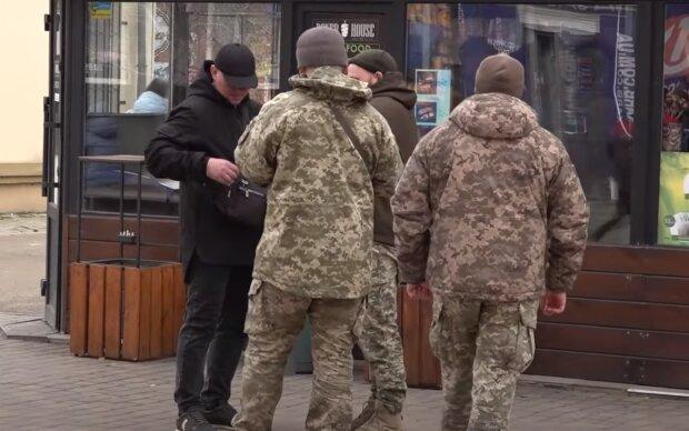 Співробітника ТЦК поранили ножем у Харкові. Фото: 