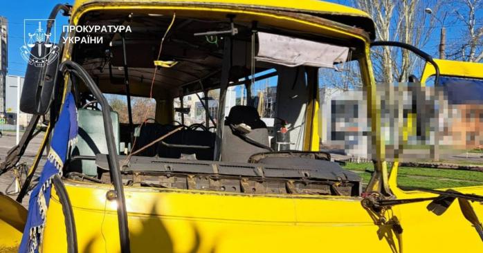 У Нікополі зросла кількість поранених внаслідок удару по автобусу. Фото: ОГП