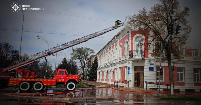 П’ятеро осіб постраждали внаслідок удару по Прилуках. Фото: ДСНС