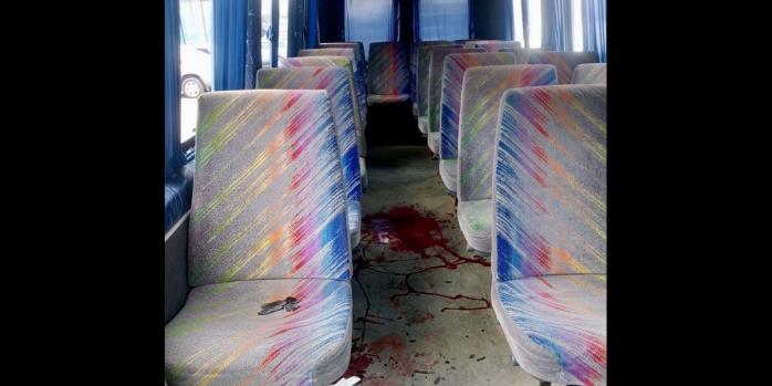 Наслідки російського удару по автобусу на Нікопольщині, фото: Дніпропетровська ОВА