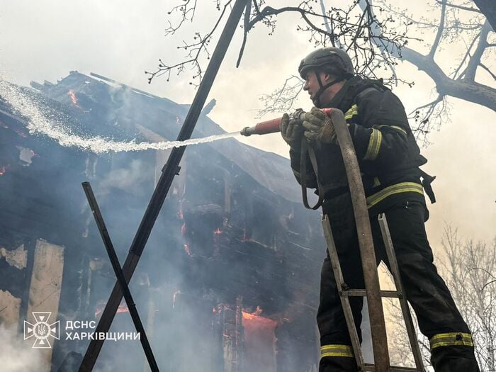 Наслідки російського обстрілу Харківщини, фото: ДСНС