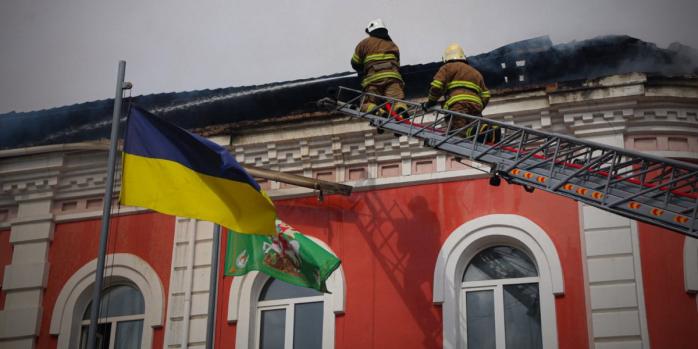 Наслідки російських ударів по Прилуках, фото: ДСНС