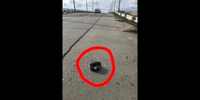 В Херсоне обнаружили новую мину, похожую на замотанный в тряпку предмет, фото: Херсонская МВА