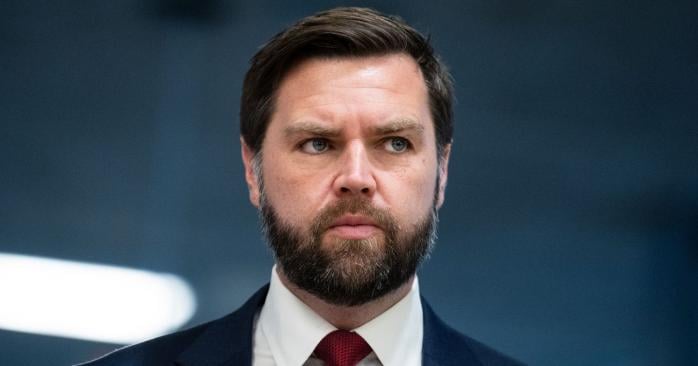 Переговоры между Украиной и РФ прокомментировал Джей Ди Вэнс. Фото: 