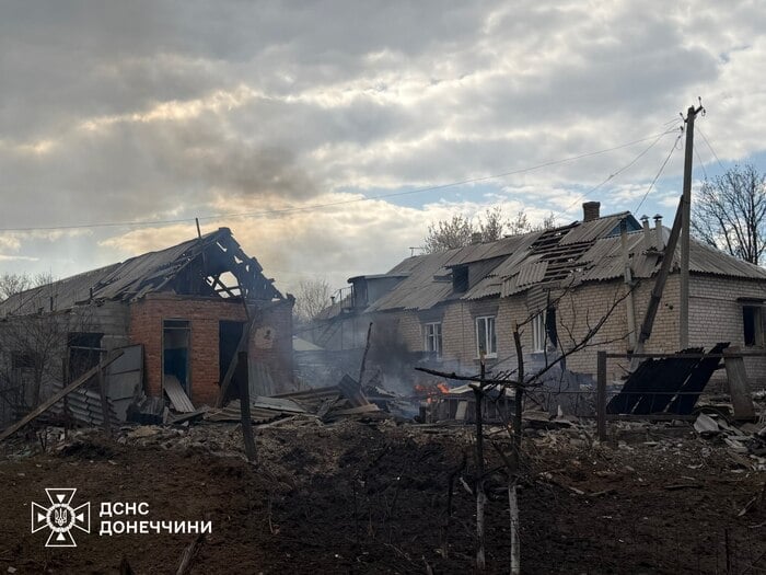 Наслідки російської атаки у Краматорську, фото: ДСНС