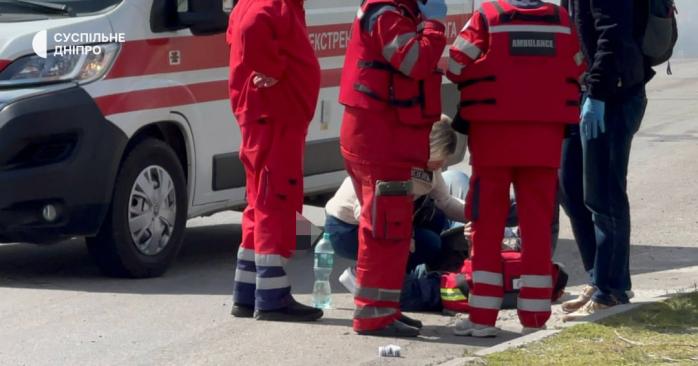 Армия РФ нанесла ракетный удар по Днепру, 15 человек получили ранения. Фото: Суспільне