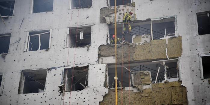 Наслідки російських ударів по Одесі, фото: ДСНС