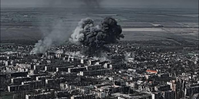 Рашисти руйнують Костянтинівка, скріншот відео