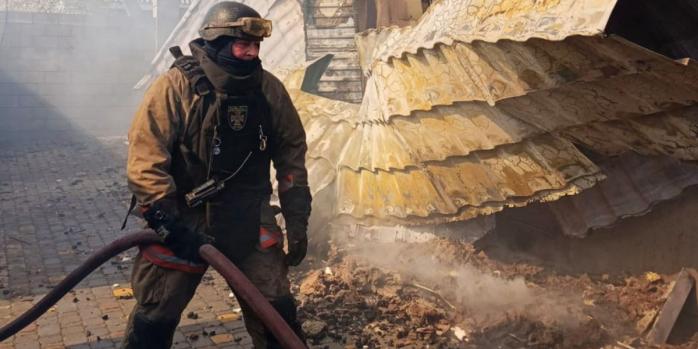 Наслідки російських обстрілів Херсонщини, фото: ДСНС