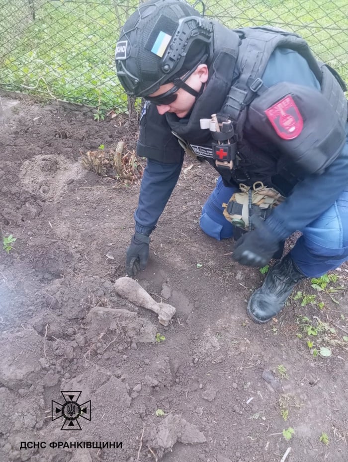  Знешкодження виявлених на Прикарпатті вибухонебезпечних предметів, фото: ДСНС
