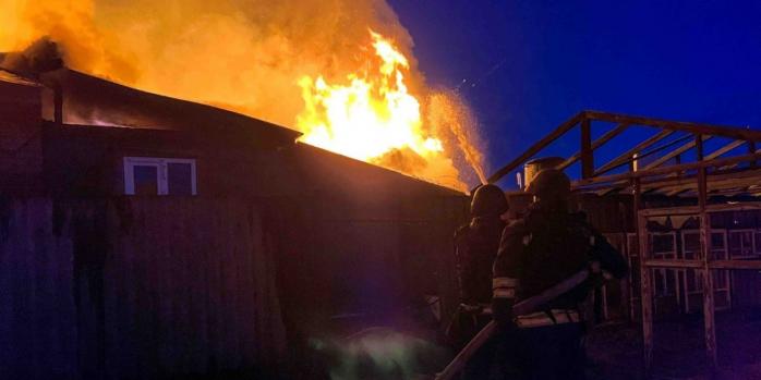 Последствия массированной ночной атаки рашистов в Глухове, фото: ГСЧС Сумщины