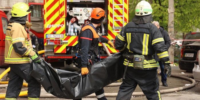 Последствия российской атаки в Днепре, фото: ГСЧС