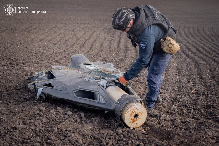 Знищення бойових частин ворожих БпЛА, фото: ДСНС