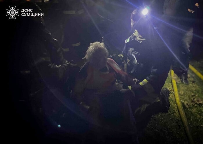 Наслідки нічної російської атаки на Сумщині, фото: ДСНС