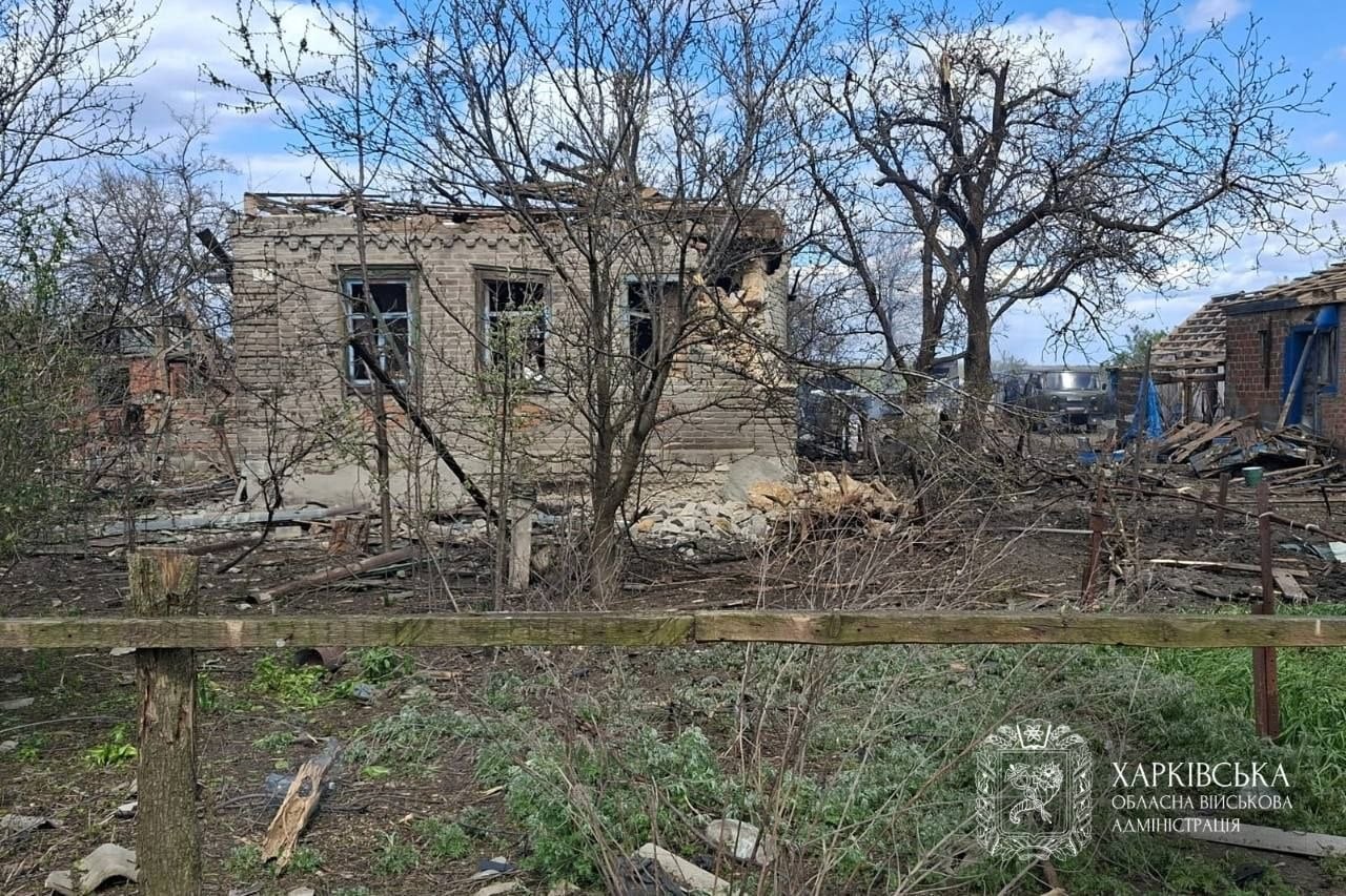 Дрони РФ атакували село на Харківщині. Фото: ОВА