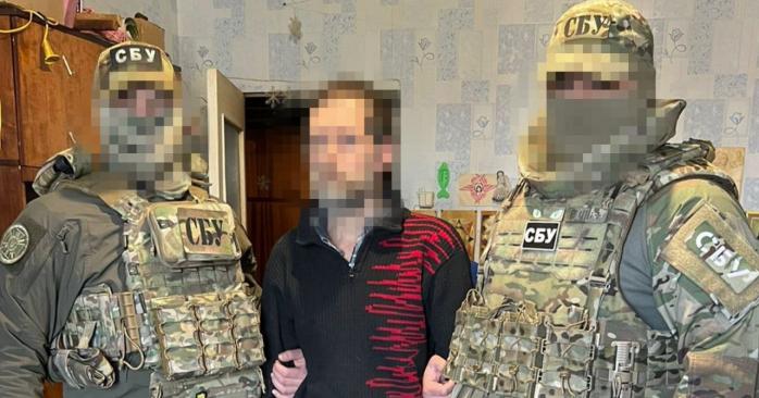 Російський коригувальник у Запоріжжі маскувався під дідуся. Фото: СБУ