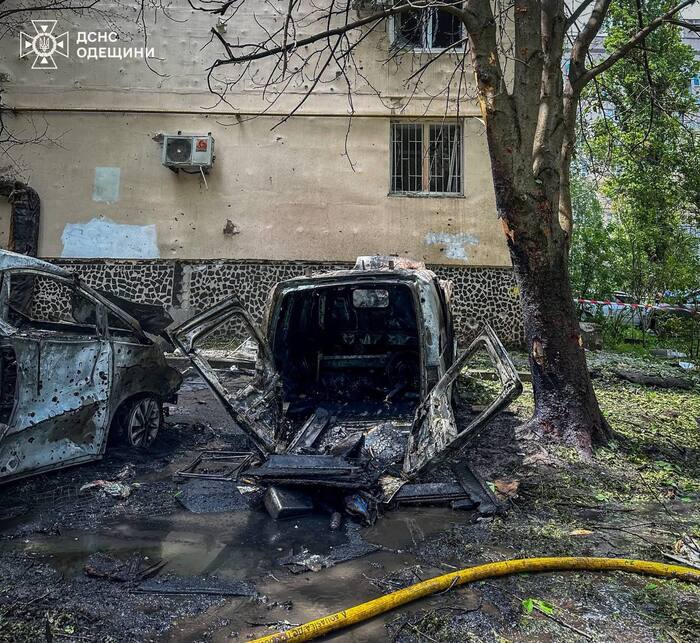 Наслідки російської атаки на Одесу, фото: ДСНС