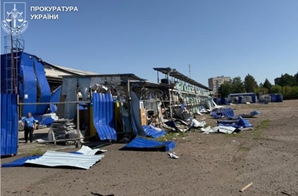 Наслідки обстрілу Прилук. Фото: прокуратура
