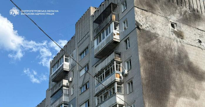 Последствия обстрела Днепра. Фото: ОВА
