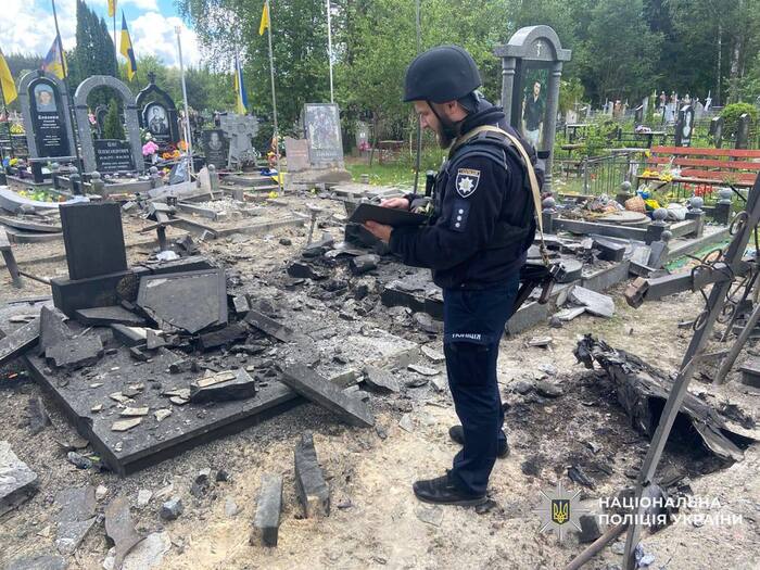 Наслідки російських обстрілів Чернігівщини, фото: Нацполіція