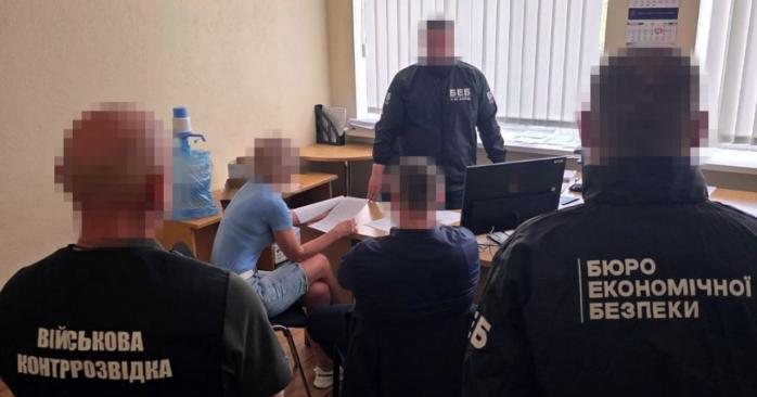 Частная компания украла государственные средства при строительстве командного пункта ВСУ в Житомирской области. Фото: СБУ