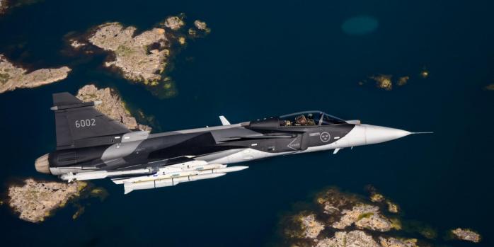 Украина получит истребители Gripen, фото: x.com/PlJonson