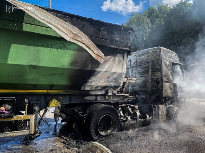 Наслідки російського удару по транспорту, фото: Сумська ОВА