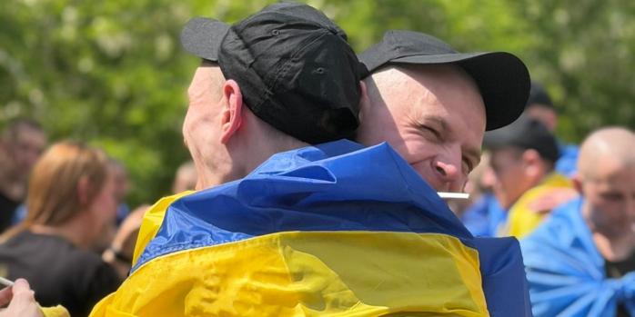 Під час обміну полоненими між Україною та РФ, фото: КШППВ