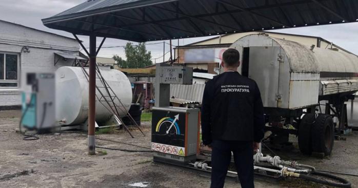 В Киевской области разоблачена масштабная схема сбыта фальсифицированного бензина. Фото: