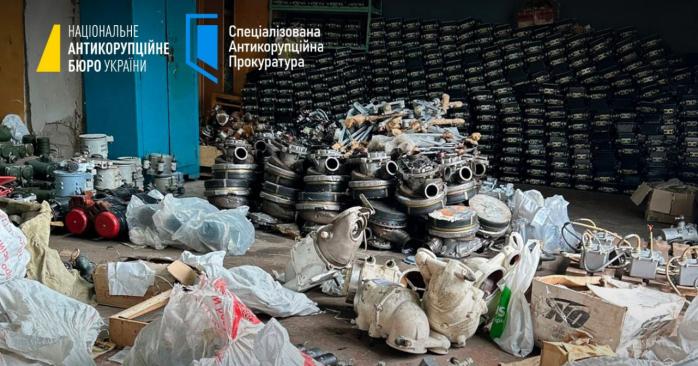 НАБУ разоблачило схему хищения запчастей к бронетехнике. Фото: НАБУ