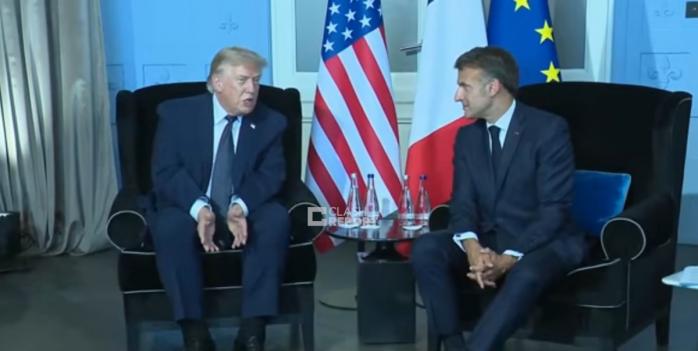 Дональд Трамп и Эммануэль Макрон, скриншот видео