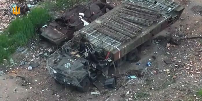 Знищення техніки російських загарбників, скріншот відео