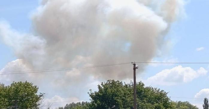Війська РФ вдарили ракетою по підприємству у Дніпрі. Фото: соцмережі