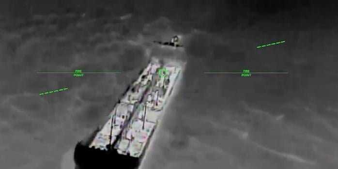Ураження російського танкера, скріншот відео
