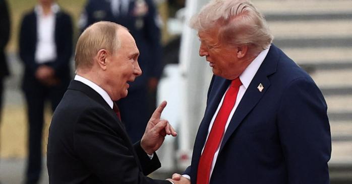Дональд Трамп анонсировал предстоящие переговоры с Владимиром Путиным. Фото: 