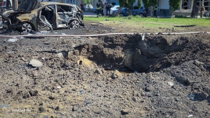 Наслідки російського удару у Сумах, фото: Сумська ОВА