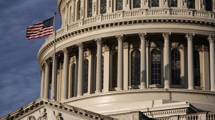 Проект закона о санкциях против России набрал необходимые голоса в Сенате США. Фото: