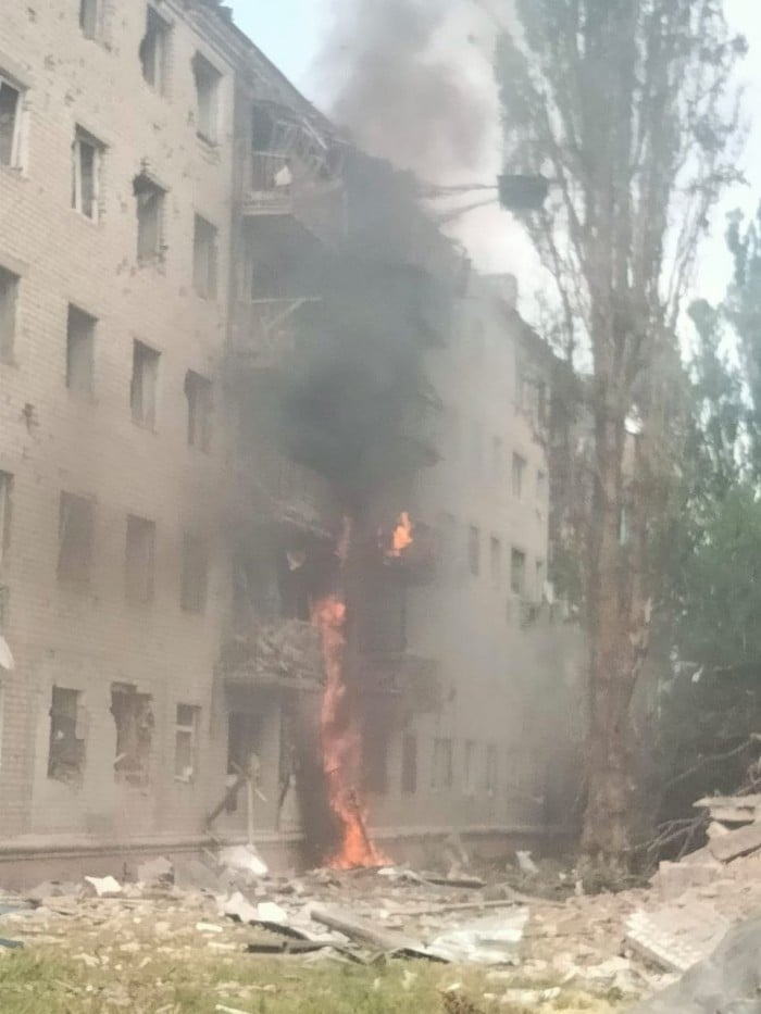 Росіяни скинули дві авіабомби на Слов’янськ, 10 поранених – агресія росії