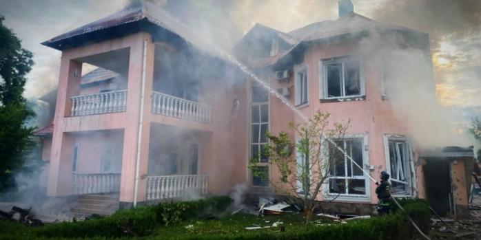 Наслідки російських обстрілів Чернігівщини, фото: ДСНС
