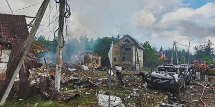 Наслідки російського удару, фото: ДСНС