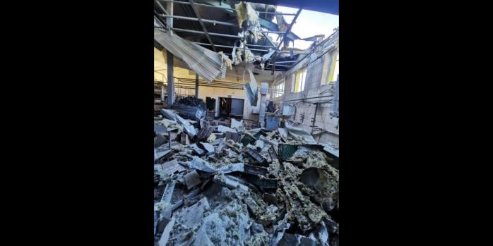 Наслідки удару по &laquo;Богодухівському молокозаводу&raquo;, фото: &laquo;Зоря+Вісник Богодухівщини&raquo;