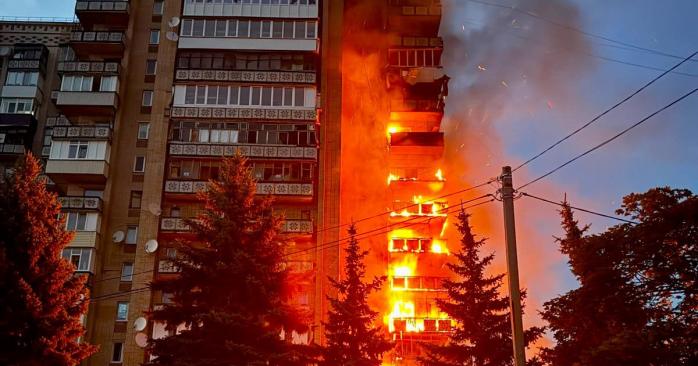 Армия РФ сбросила четыре ФАБа на Краматорск, есть раненые. Фото: