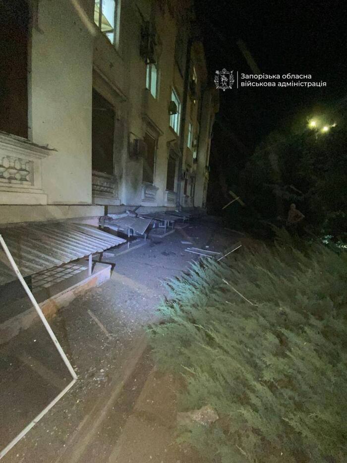 Наслідки російського обстрілу 4 серпня, фото: Запорізька ОВА