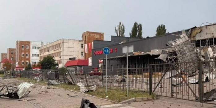 Рашисти в ніч на 5 серпня атакували сортувальний центр «Нової пошти» в Києві, фото: Офіс генпрокурора