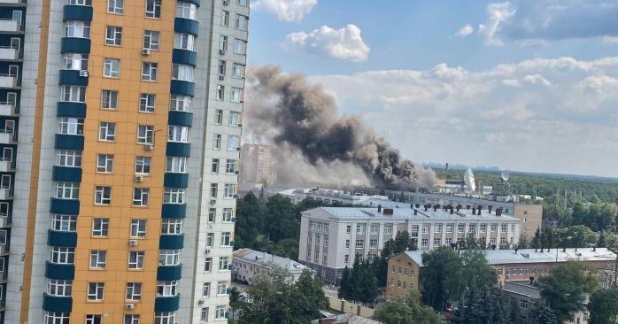 Науковий центр &laquo;Роскосмосу&raquo;, де розробляють балістику, загорівся у Московській області. Фото: 