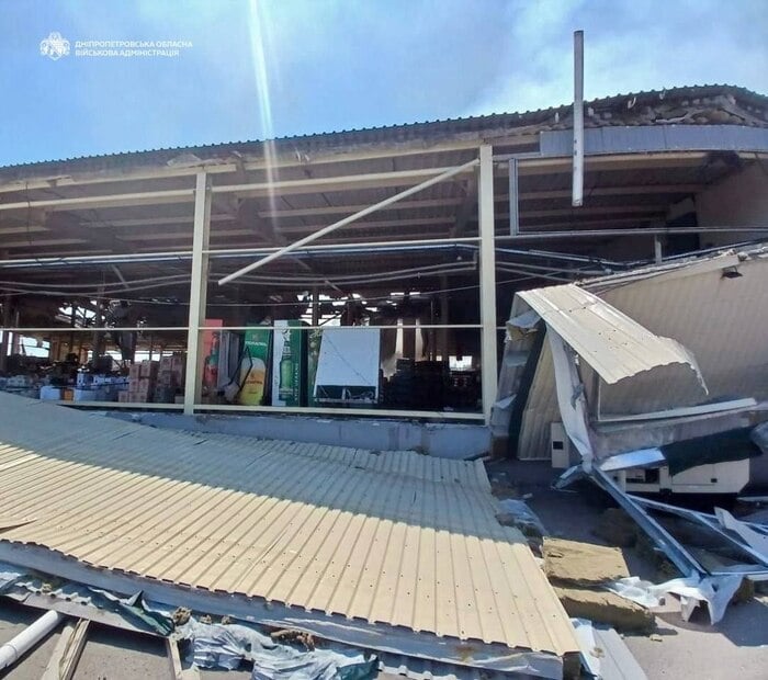 Наслідки російської атаки на Павлоград, фото: Дніпропетровська ОВА