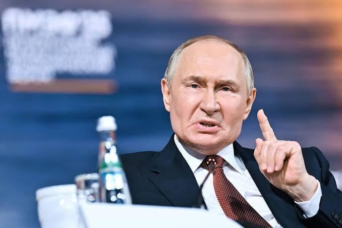 Россия готова захватывать западные торговые суда, заявил Владимир Путин. Фото: